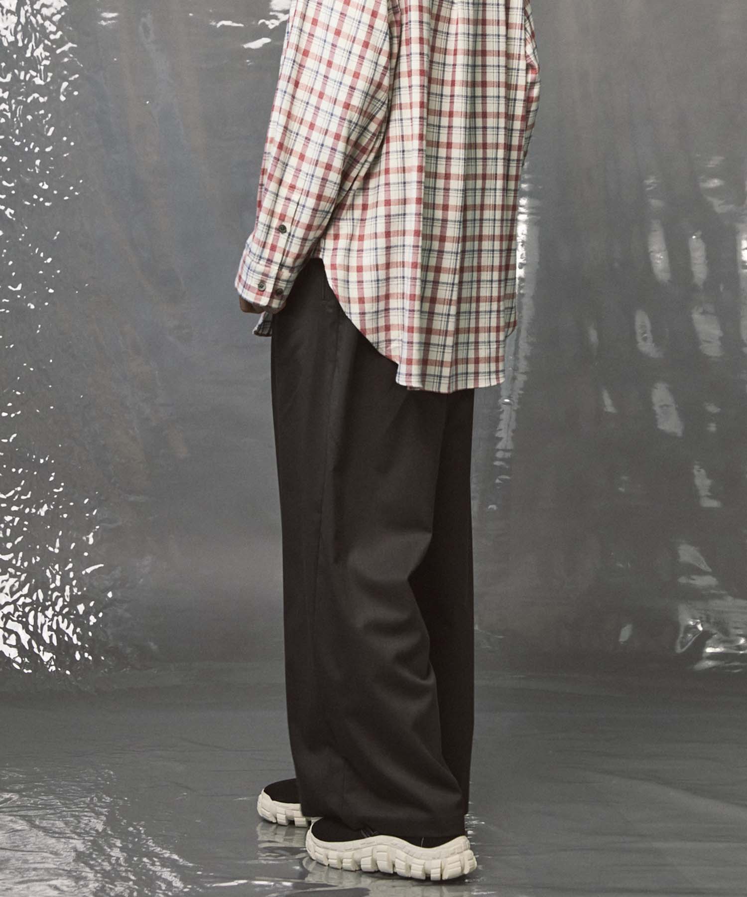 羊毛混合光滑的宽宽松裤子