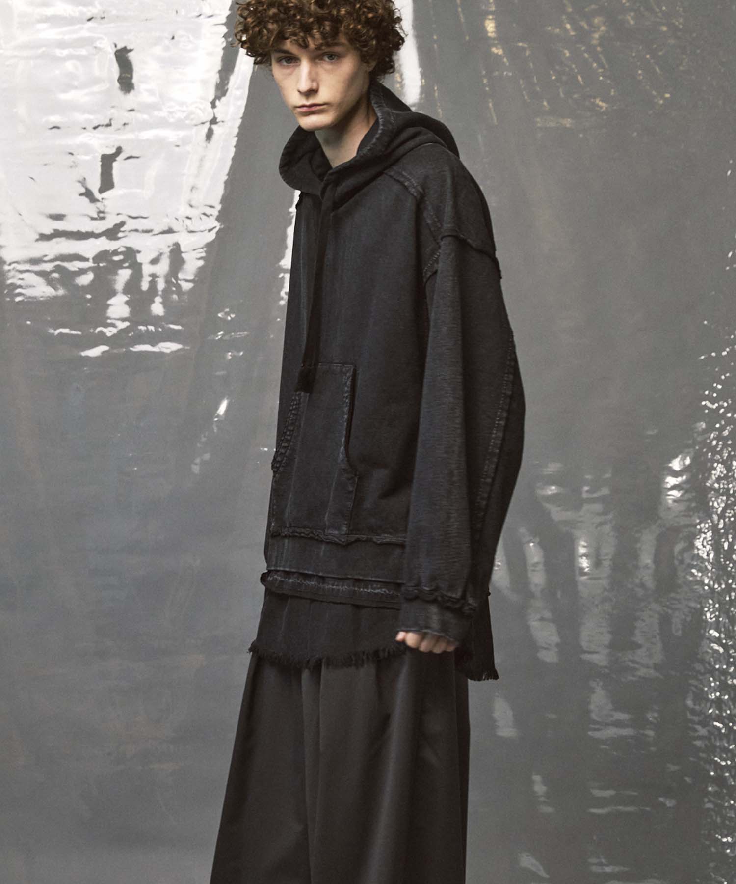 [25AW PRE-ORDER] Nuance Graphics Hand Stitching Long Sleeve TEE