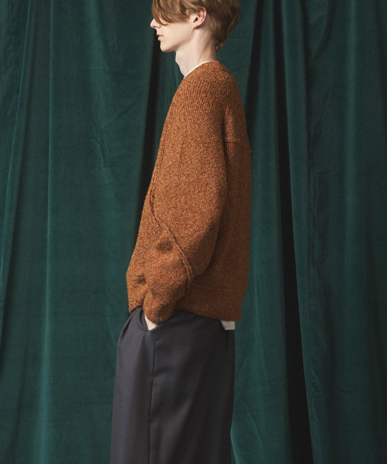 Gradation Short Length Prime-Over V-Neck Knit Pullover