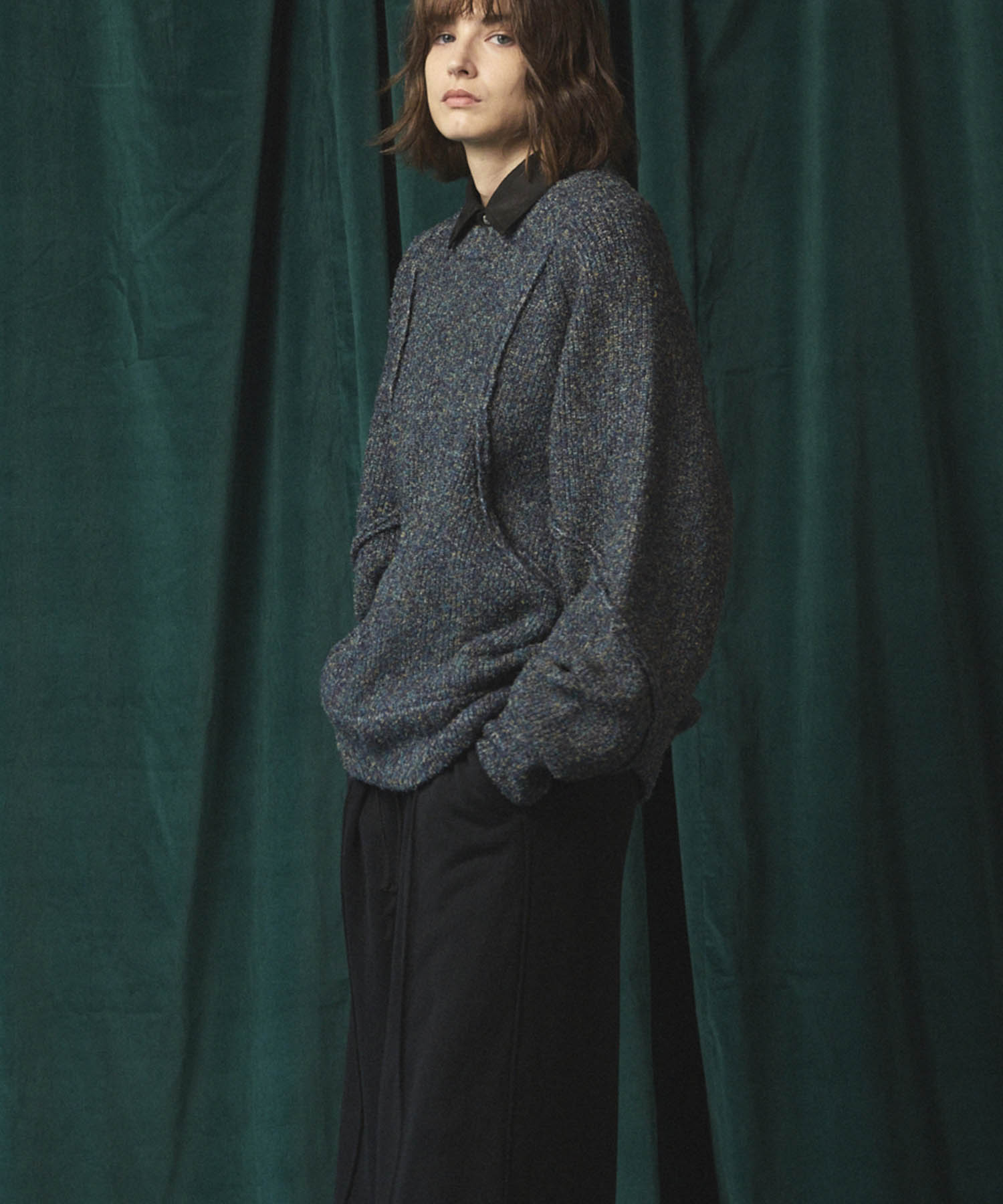 Gradation Short Length Prime-Over V-Neck Knit Pullover