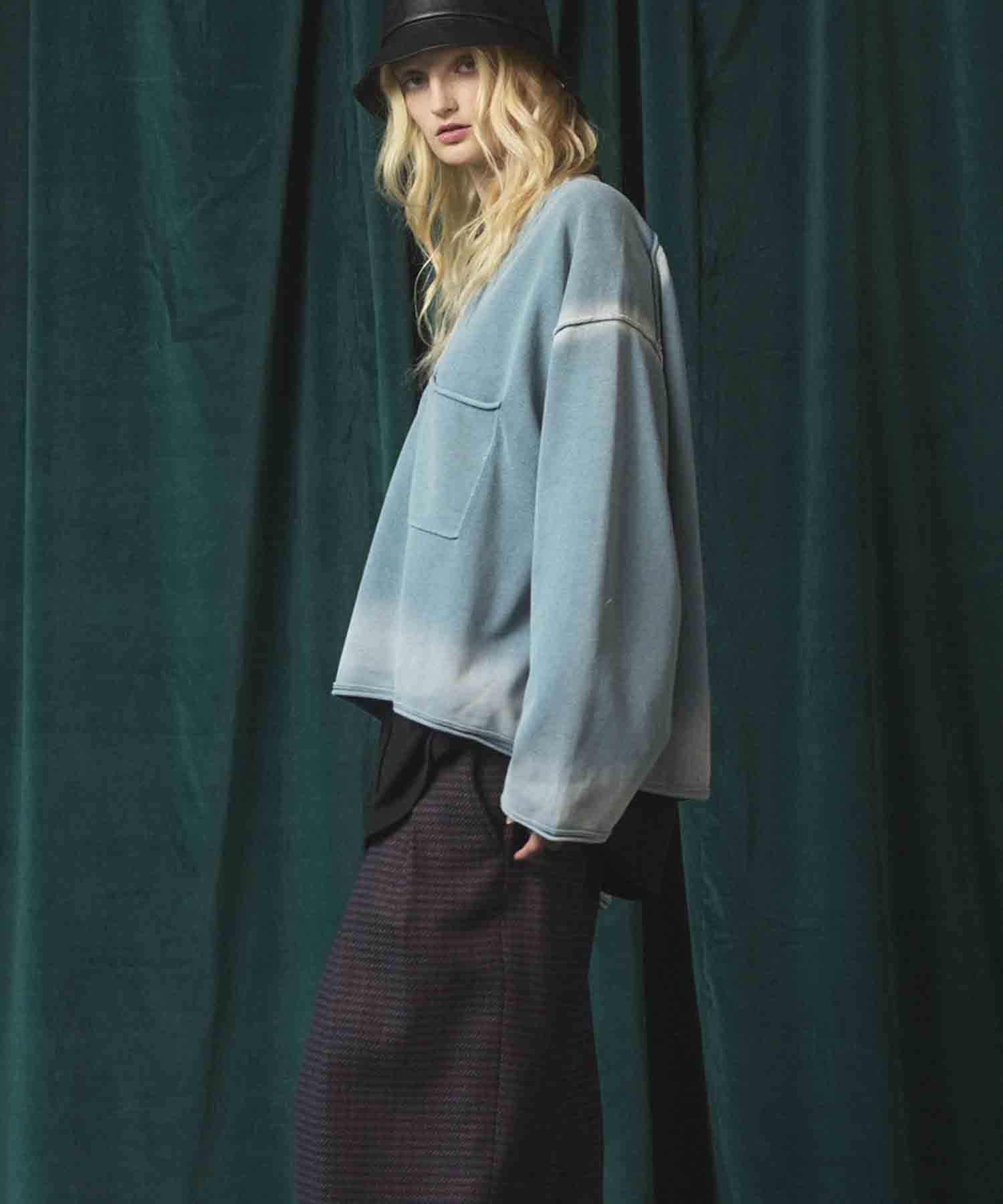 Gradation Short Length Prime-Over V-Neck Knit Pullover