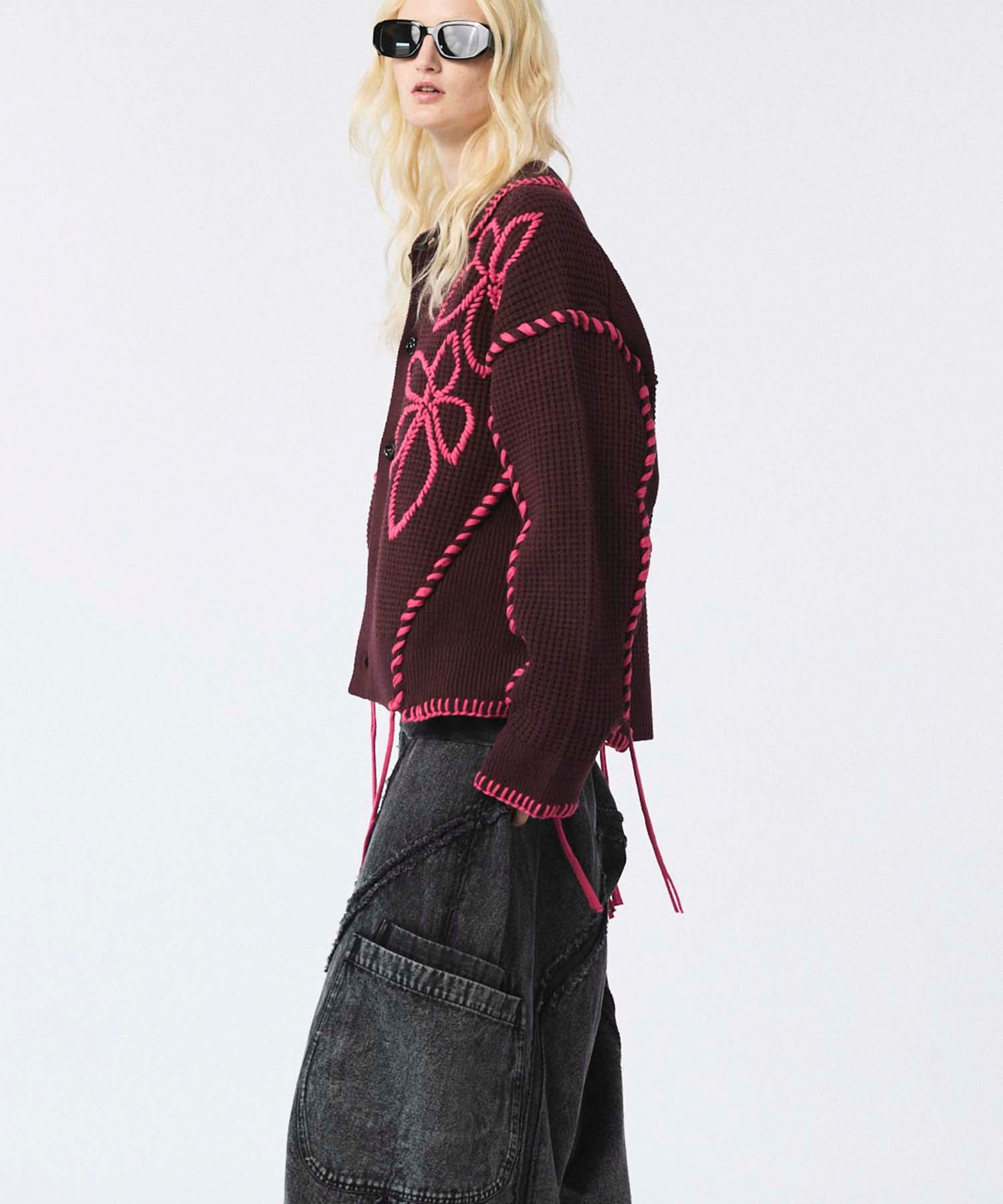 等级短长度超过V领针织套头衫