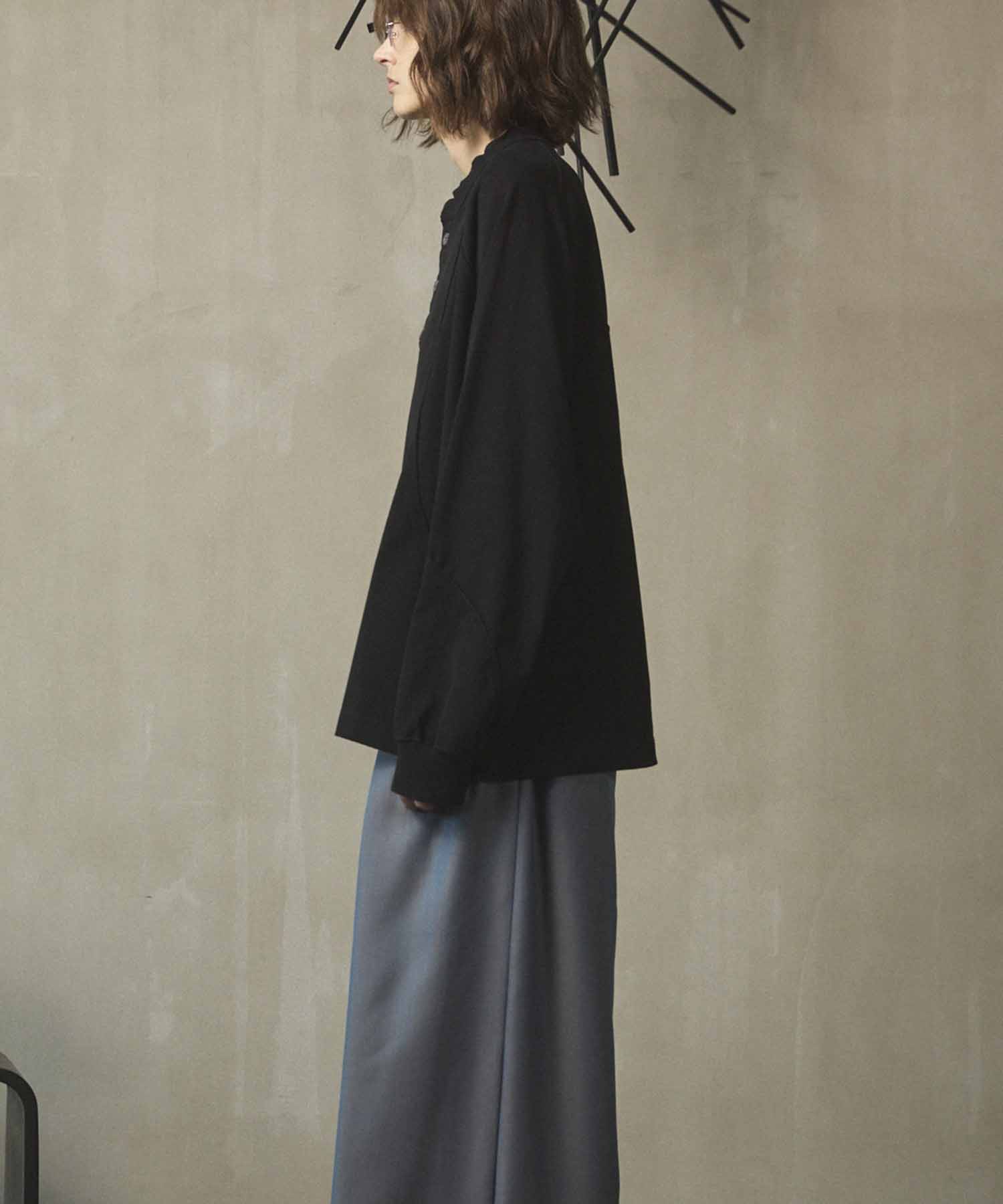 Curve switching Prime-Over Henry Neck Long Sleeve T-Shirt