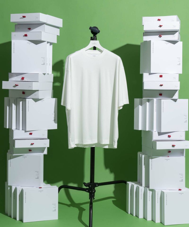【PREMIUM GIFT BOX TEE】BVLAKエンペラーインターロックオーバーサイズTシャツ