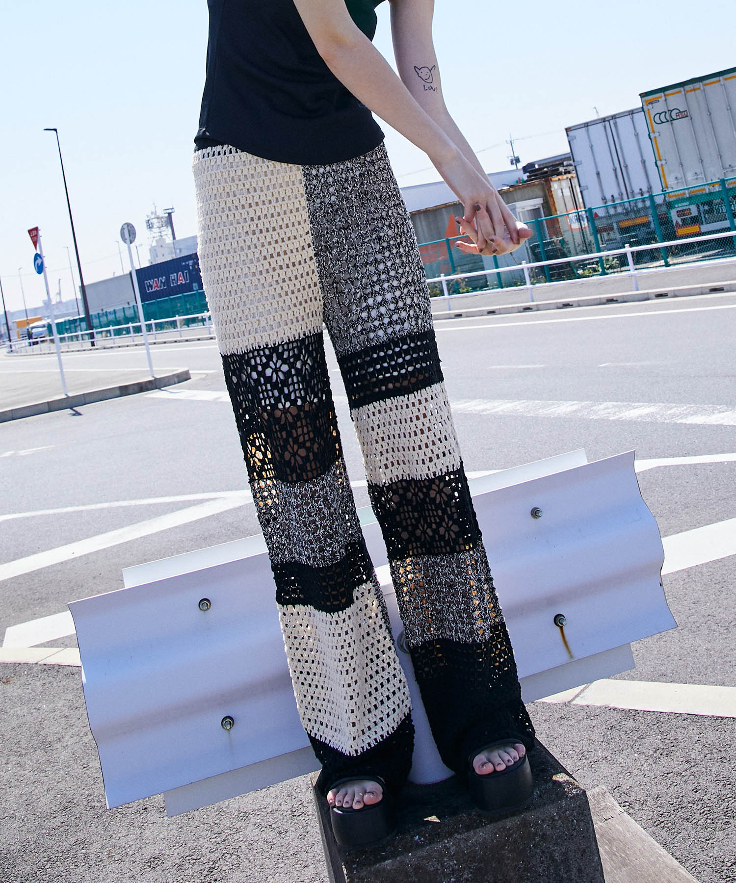 SALE】Hand Multi Crochet Pants